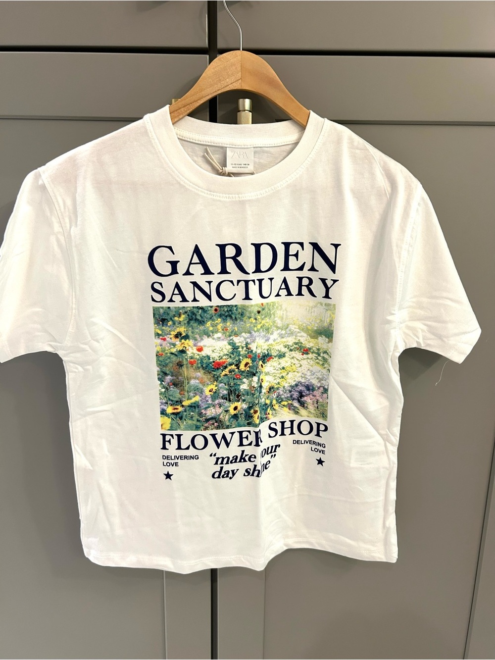 🌼 NWT! Zara White 'Garden Sanctuary' Floral Graphic Tee